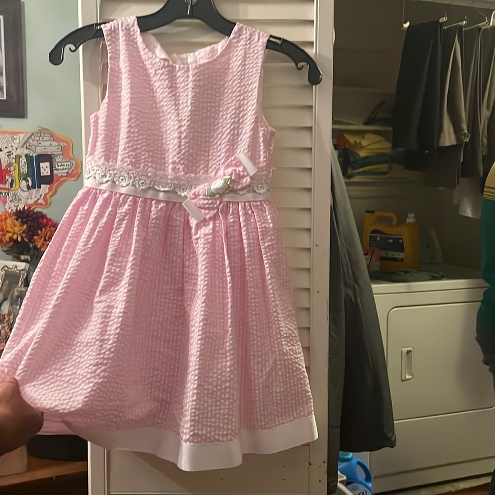 Toddler girl dress like new . Size 6